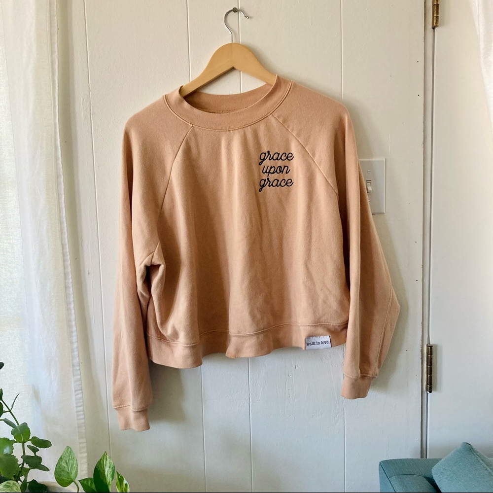 Walk in love | crop sweater